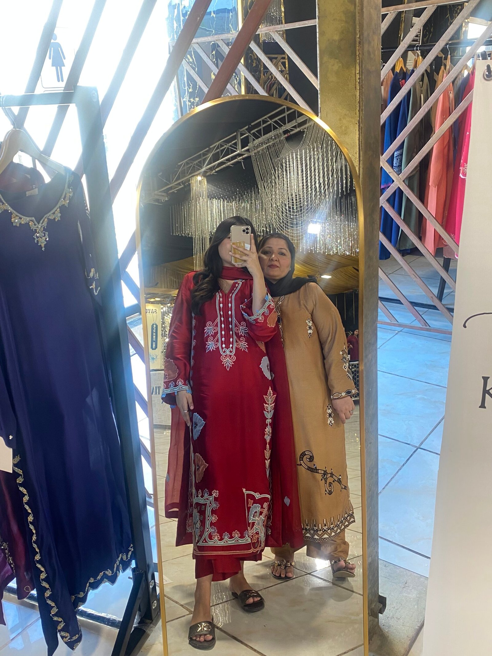 Image gallery marquee