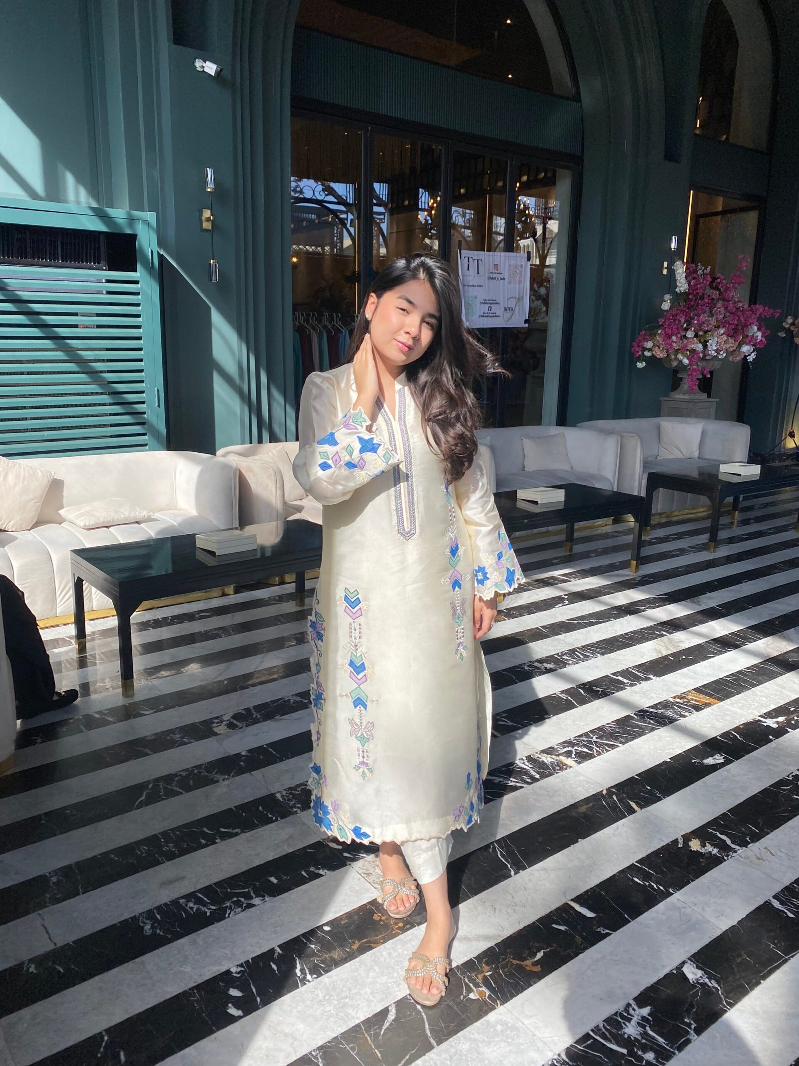 Image gallery marquee